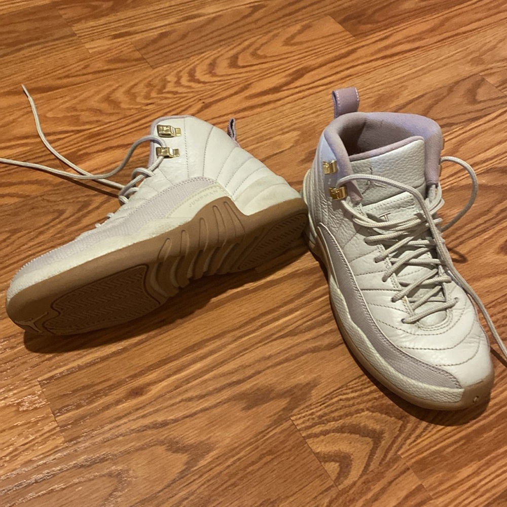 Sneakers - Picture 4 of 5